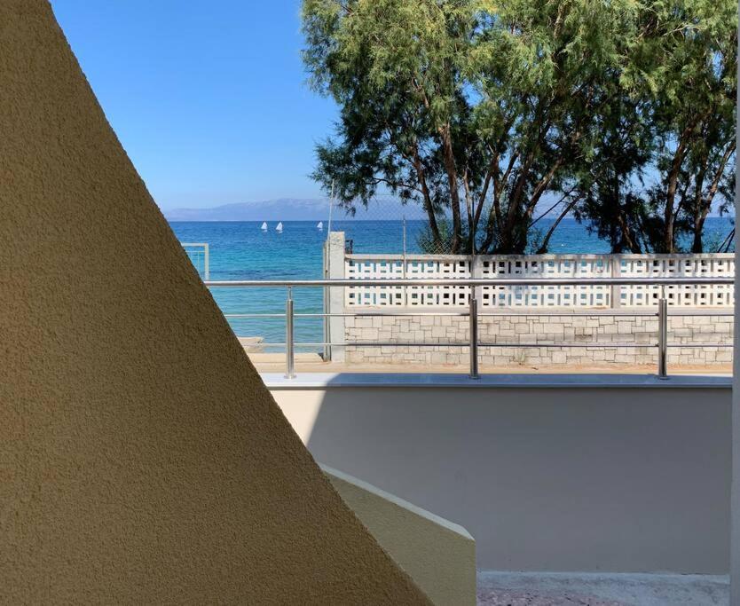 Blue Flag Award Winning Ormos Lo Beach: Home 1 Vrontádos Exteriör bild